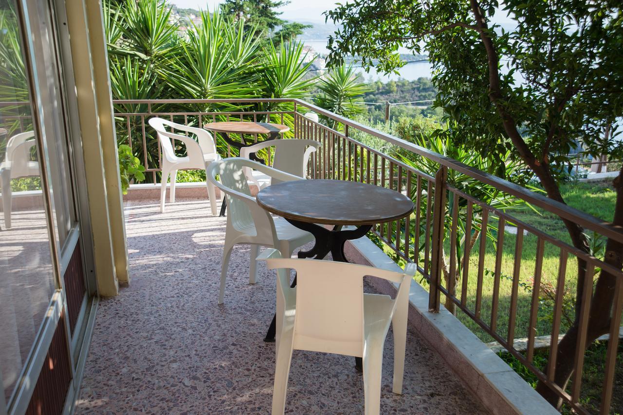 Hotel Milton Mavrovoúnion 外观 照片