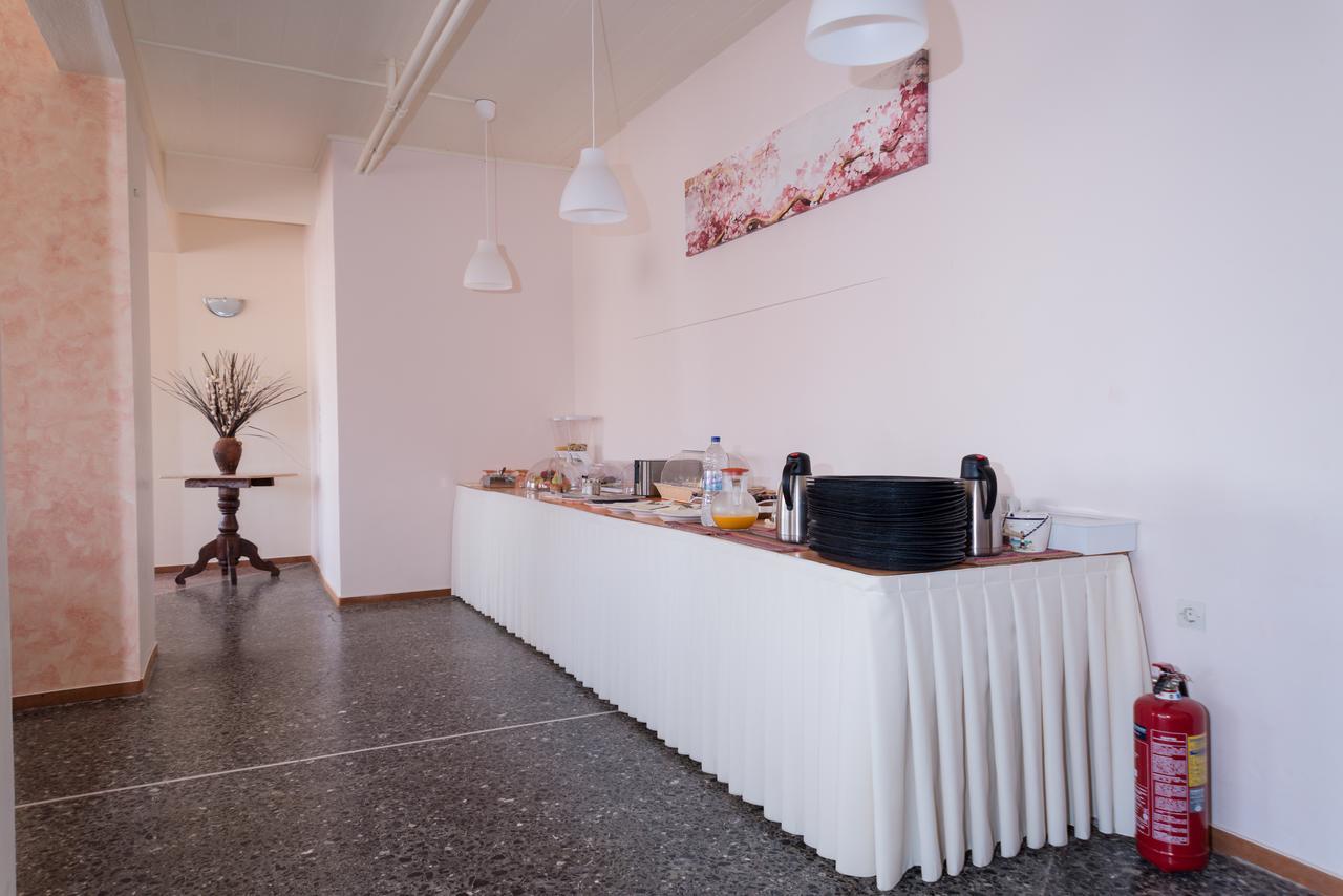 Hotel Milton Mavrovoúnion 外观 照片